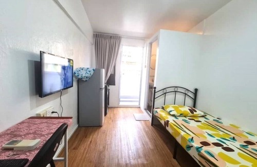 Lavender Apartment | Semi-Ensuite* (w Balcony) 5min to lavender MRT (Not for tourist)