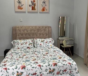 Kota Bharu House | Senjaloka Homestay SWIMMING POOL