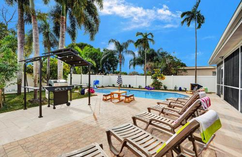 Hollywood Hills Villa | Sensational 5BR Villa Heated Pool near Hard Rock
