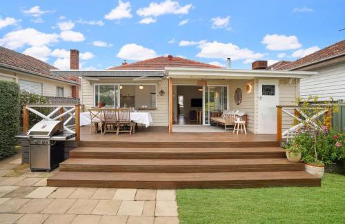 Yarraville House | Sensational home - family oasis and modern studio