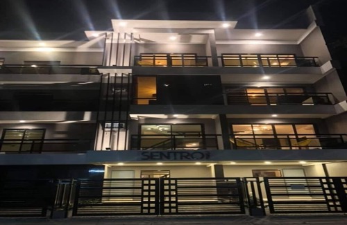 Dumaguete Apartment | Sentro Pinili is 5 minutes away from Rizal Boulevard and 20 minutes from the Sibulan airport