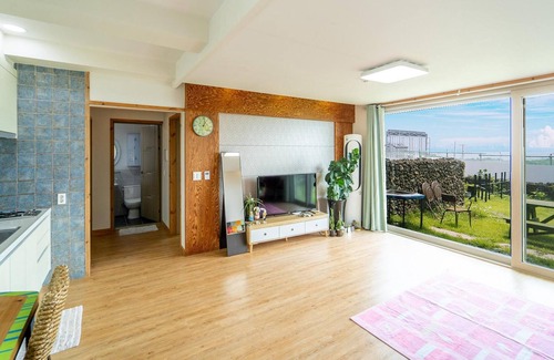 Andeok House | Seogwipo Geora Pension