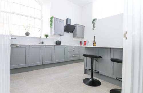Eastgate House | SERAPHIM HOUSE, pet friendly, with hot tub in St John's Chapel