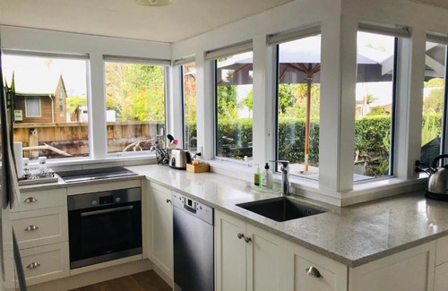 Tairua House | Serendipity Wharf Cottage