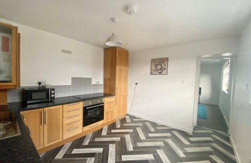 Bon-y-maen House | Serene 2- Bedroom House at Cefn Road