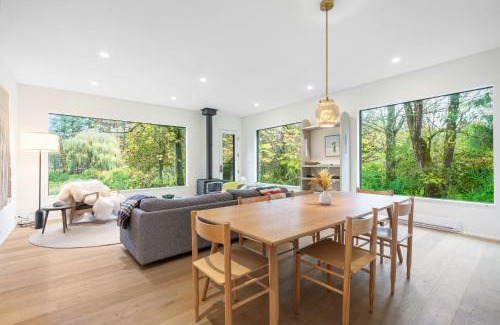 Concrete House | Serene 3BR Near North Cascades