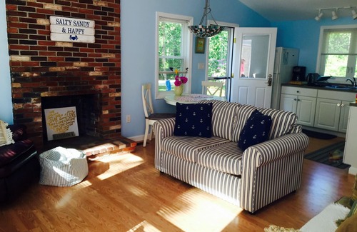 North Eastham House | Serene Cape Cod Getaway On A Private Sandy Road - Bayside. Minutes to beaches!
