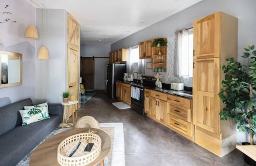 Ponderosa Trails Apartment | Serene Casita Full Kitchen, Washer/Dryer, Fire Pit, Patio and Sofa bed
