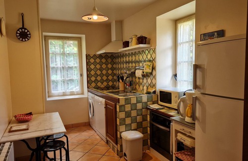Saint-Ay Cottage | Serene Countryside Getaway: 6 Guests, Near Loire Castles, Private Terrace, Garden