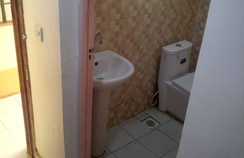 Mai Mahiu House | Serene Gates Guest House