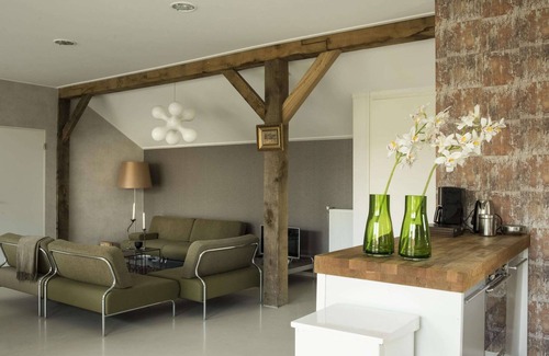 Haaksbergen House | Serene Holiday Home in Haaksbergen With Hottub
