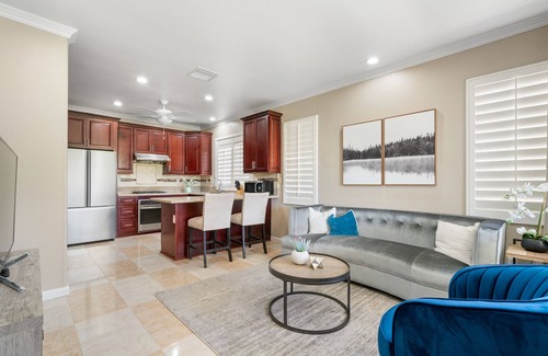 Thousand Oaks House | Serene Home in Westlake Village