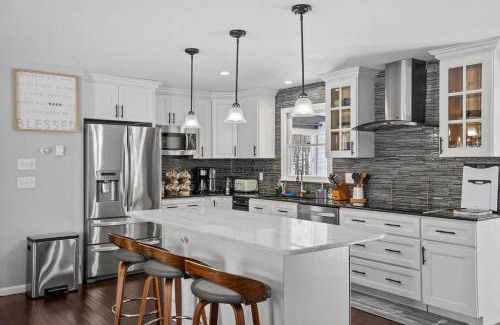 Laconia House | Serene Lakeside Retreat with Hot Tub Near Gunstock