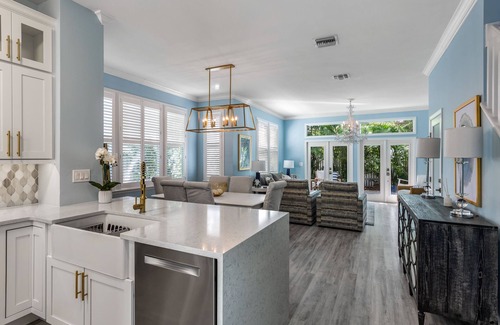 Bahama Village House | ~Serene Lily~ Luxurious 2 bed, 2.5 bath home in the upscale Truman Annex