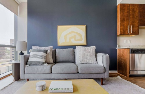 North Bethesda Apartment | Serene N Bethesda 1BR w/Rooftop Pool & W/D, nr Coffee, by Blueground