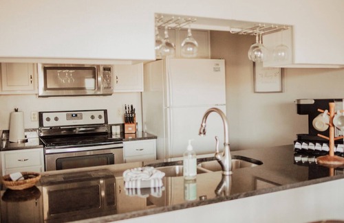 Table Rock Condo | Serene on 17 Pointe Royale Walk-In Condo, Water Views