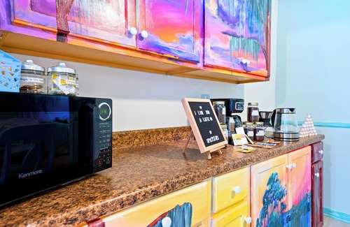 Montgomery House | Serene Retreat: Large Yard, Fire Pit, Near Savannah, Beaches & Kayakingnnnnnnn