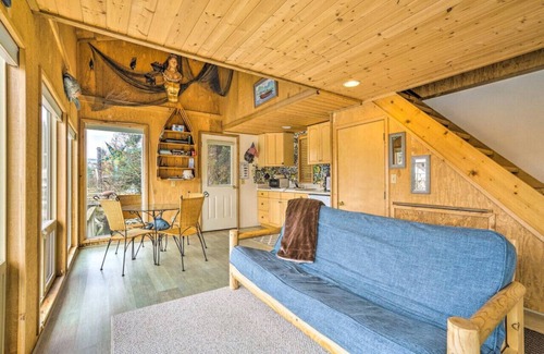 Seldovia Cabin | Serene Seldovia Cabin