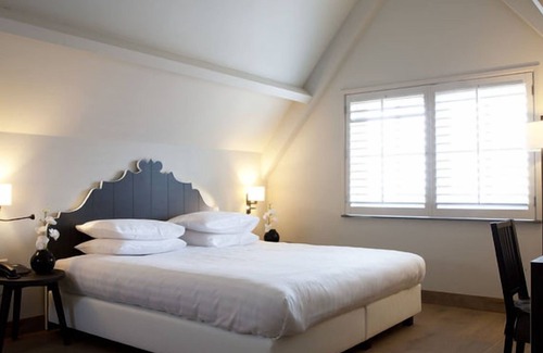 Municipality of Huizen Hotel | Serene Stay w/Oniste Dining Near Huizer Museum, Nature Reserve & Cultural Sites