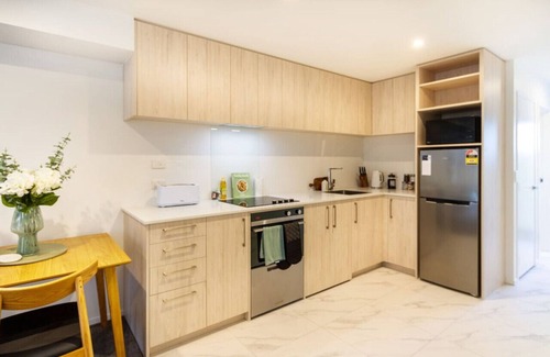 Sydenham House | Serene Studio Retreat in Bath Street