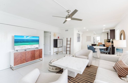 Boca Raton Apartment | Serene Waterfront 2BR 2BA with Intracoastal Views, Pool, Balcony, Parking