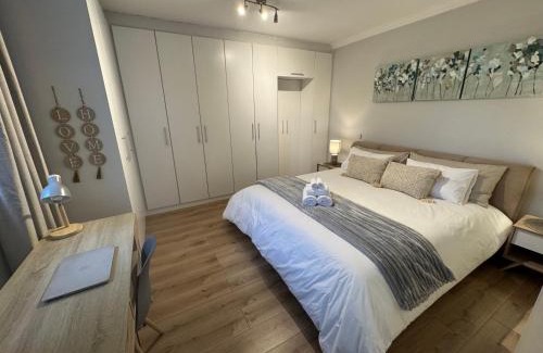 Eversdal Apartment | Serene waterfront escape! Luxury, King bed!