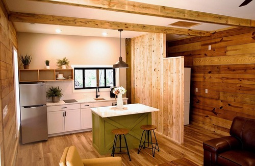 Mount Mourne House | Serenity Barn, cozy barn-dominium with a great locatoin