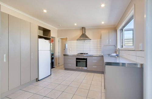Haumoana House | Serenity by the Sea - Haumoana Beach Holiday Home