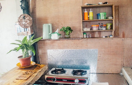 Burgos House | Serenity by the Seashore: Charming Tiny Home near the Beach