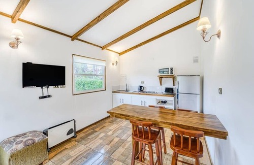 Algarrobo Cabin | Serenity Cabin 2B W/Wifi, Smart TV & Parking.