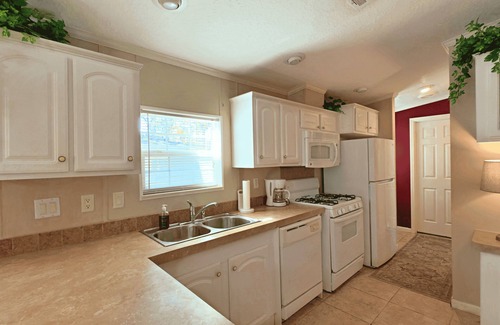 Seffner Community Alliance House | Serenity Cabin – Your Cozy Retreat Near Tampa