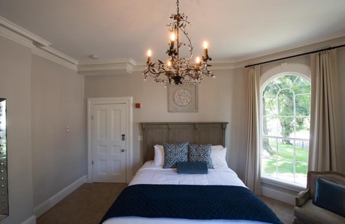 Historic Hill Hotel | Serenity Inn Newport