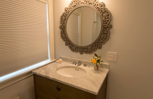 Historic Hill Bed & Breakfast | Serenity Inn Newport