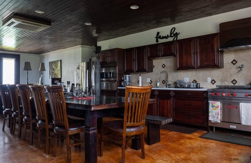 Sugar Loaf Settlement House | Serenity of San Salvador, Bahamas