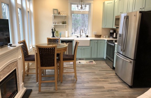 Lake Township Cottage | Serenity Woods Cottage at Platte Lake, Honor MI. Traverse City area!