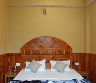 Ghiyagi House | Seri Pyramid View Home Stay Jibhi