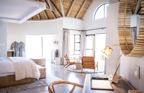 Thorny Bush Game Reserve Cabin | Serondella Safari Lodge