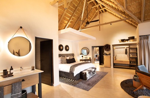 Thorny Bush Game Reserve Cabin | Serondella Safari Lodge