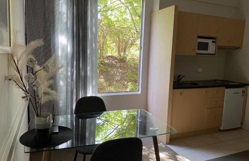 Kew Apartment | Service Apartments near Kew Juction