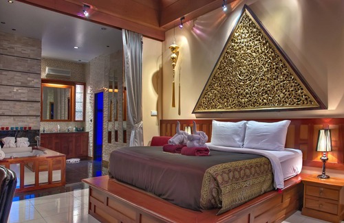 Kamala Bed & Breakfast | Serviced Luxury 9-17 Bedroom Pool Villa with Private Chef , Kamala Beach Phuket,