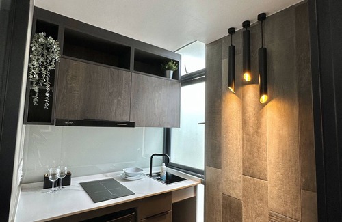 Singapore River Apartment | Serviced Studio with Stunning Views (S1)