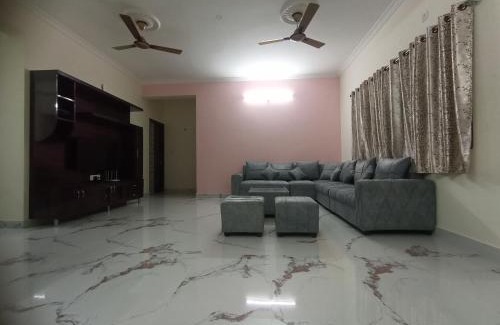 Kukatpalli Apartment | Servostay KPHB Phase 15 New Stunning 3 BHK - 1st Floor