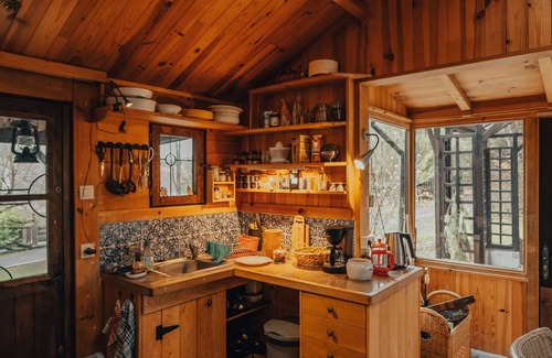 Sevry House | Set in a full green environment with large garden, treehouse and 70a of woodland