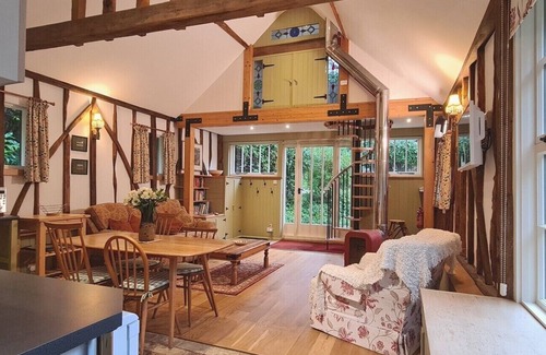 Higham House | Set in quiet woodland Souters is an ideal base from which to explore area