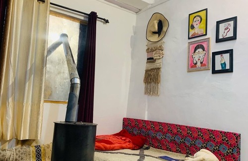 New Manali Bed & Breakfast | Sethan homestay The Ivy house
