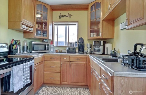 South End House | Seth’s magical green cottage