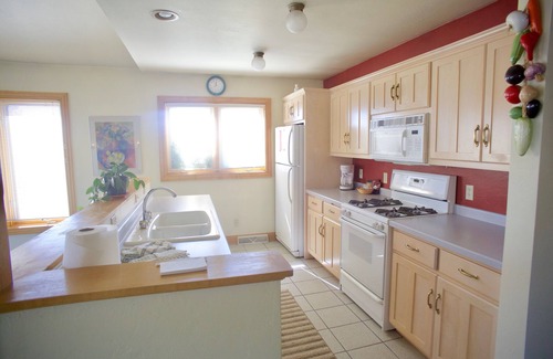 Fish Creek Bed & Breakfast | Settlement Courtyard Inn & Lavender Spa
