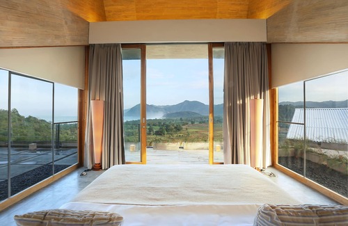 Selong Belanak Hotel | Seven Havens Residence