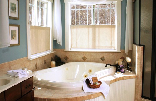 High Point Bed & Breakfast | Seven Oaks Bed & Breakfast