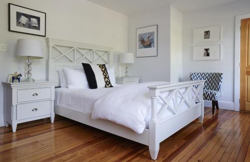 Shelter Island Heights Bed & Breakfast | Seven Resort Style Inn near Beach